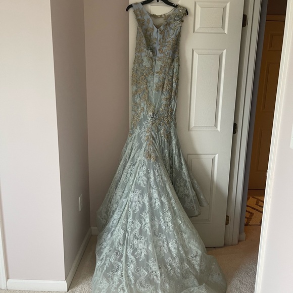 🔥 Beautiful and Glamorous Tarik ediz gown - Picture 10 of 14